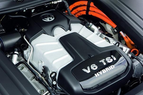 V6 TSI-Motor (245 kW/333 PS) mit integriertem E-Motor 